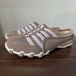 Comfortview Women’s Beige CV Sport Slip On Sneaker - Size 7.5 NEW